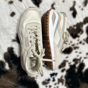 Reebok Women's Beige and White Sneakers